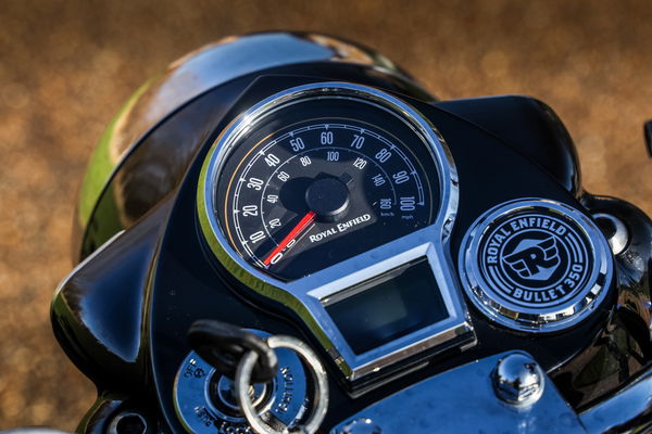 Royal Enfield Bullet 350 - dash