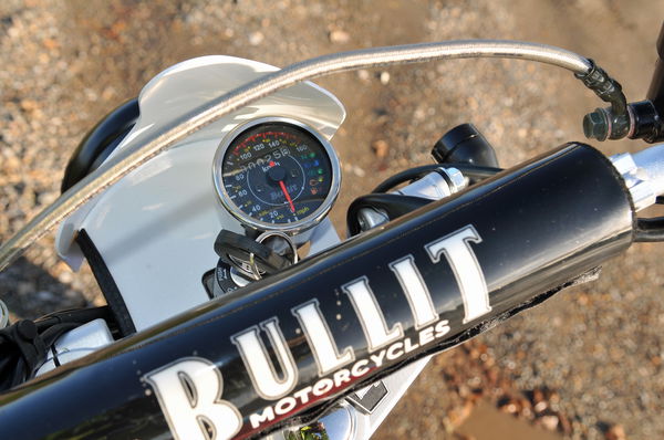 Bullit Hero 125 clocks