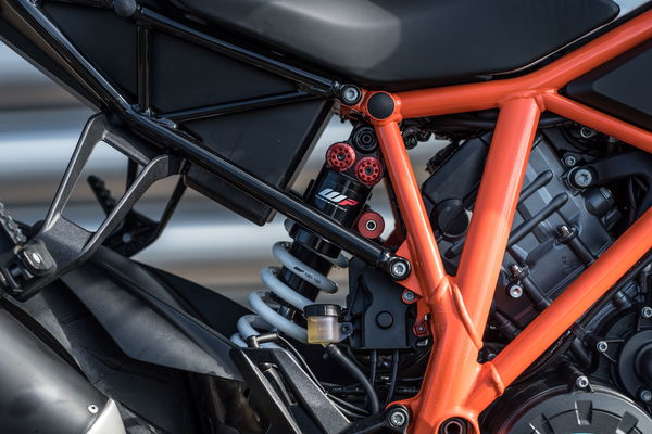 KTM 1290 Super Duke R (2019) Review