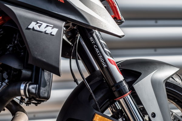 KTM 1290 Super Duke R (2019) Review