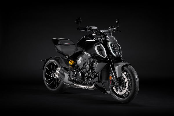 2023 Ducati Diavel V4 accessorised