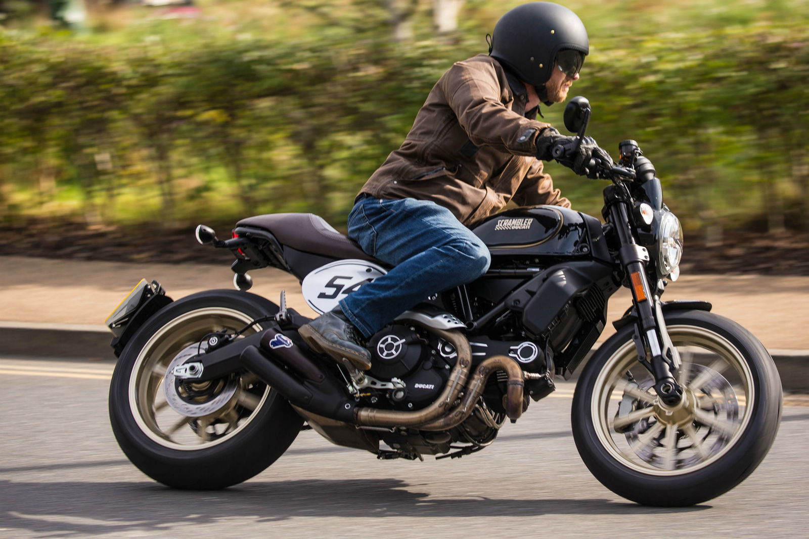 Triumph Street Cup vs Ducati Scrambler Café Racer review