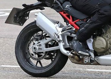 Ducati-Multistrada-V4-testing