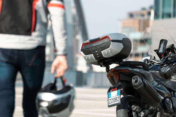 Givi Maxia 5 top box