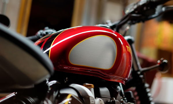 Bobber Carnival Red detail