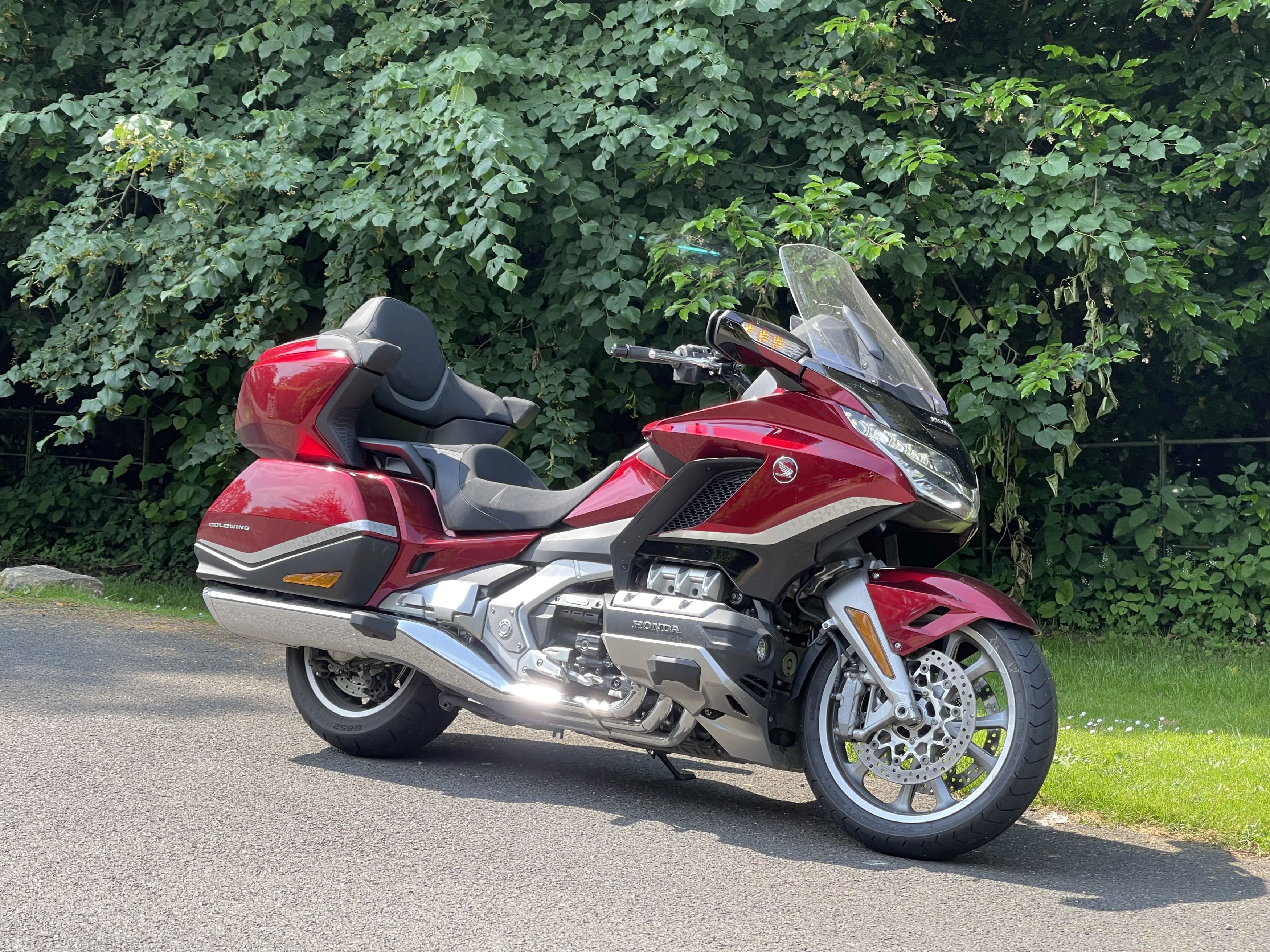 Honda Gl1800 Gold Wing 21 Road Test And Touring Review Visordown