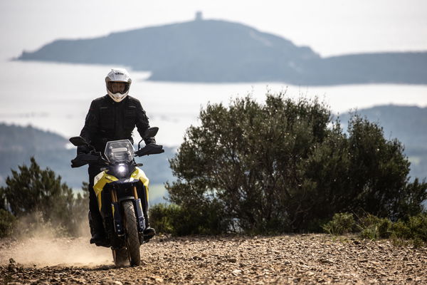 road riding Suzuki V-Strom 800DE off-road