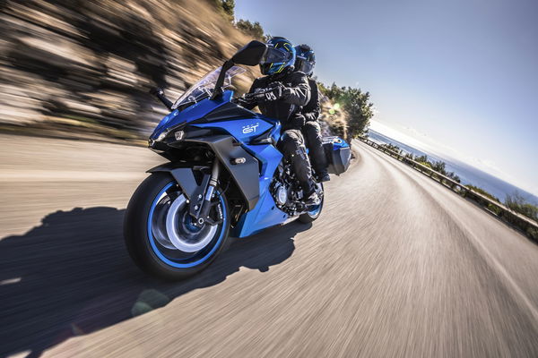 GSX-S1000GT riding on a coastal road