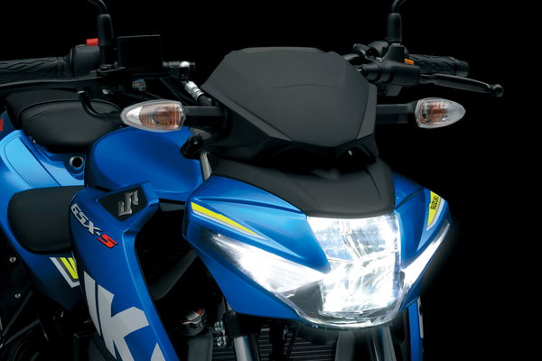 Suzuki GSX-S125 headlight