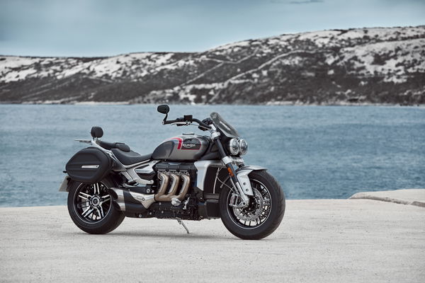 Triumph Rocket 3 R and Rocket 3 GT announced 