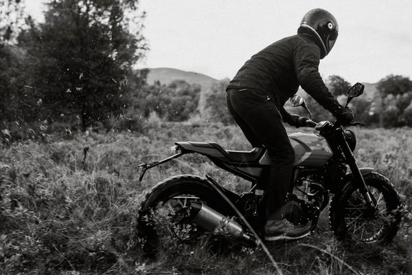 Herald Brute 500 ridden through field. - Herald