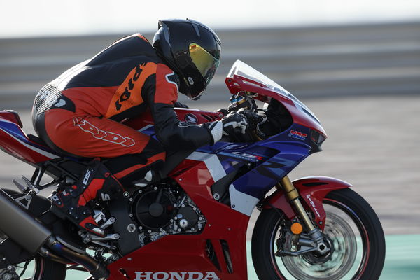 Honda CBR1000RR-R SP Visordown Review