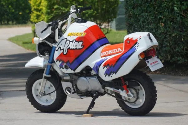 Honda Z50j Baja Africa Twin replica