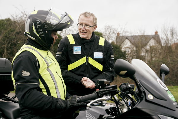 IAM Advanced Riding - Lesson with instructor giving advice