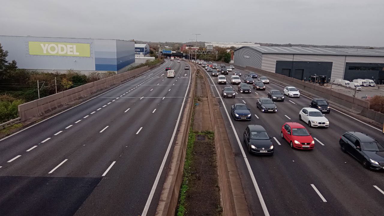 Motorway closed on one side. - Just Stop Oil