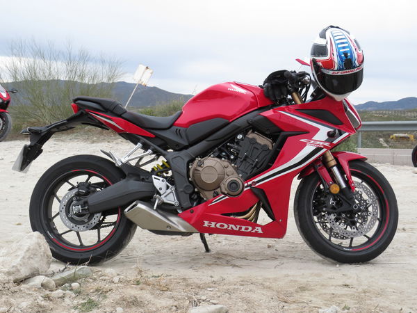 Honda CBR650R (2019)