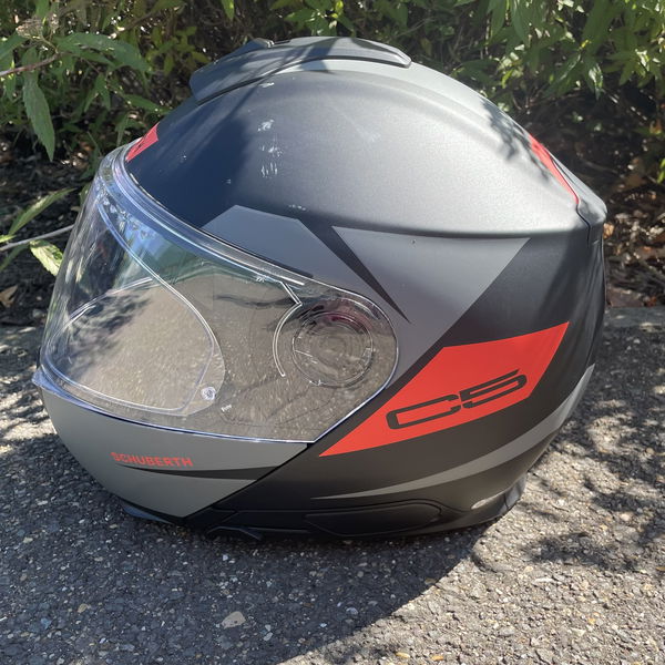 Schuberth C5 from the side