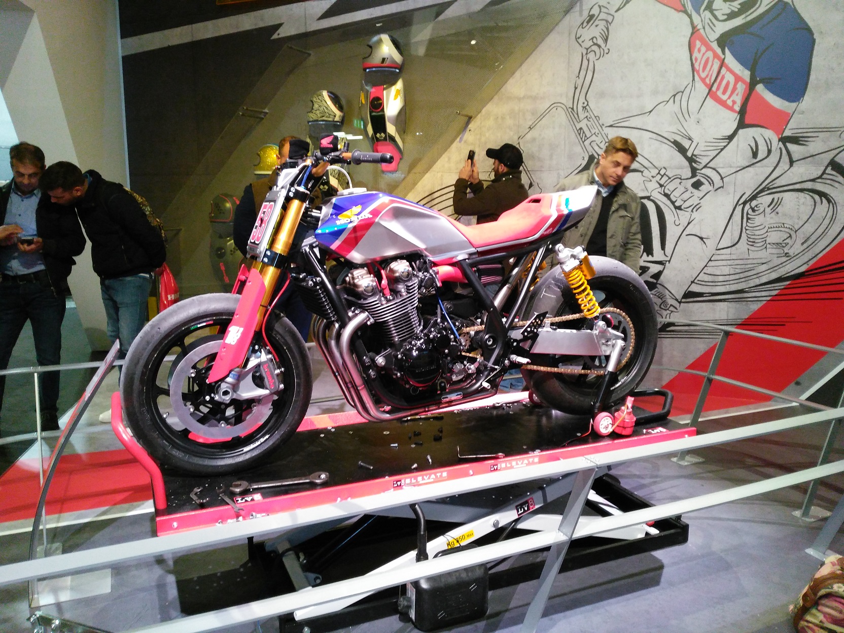 Honda CB1100TR concept
