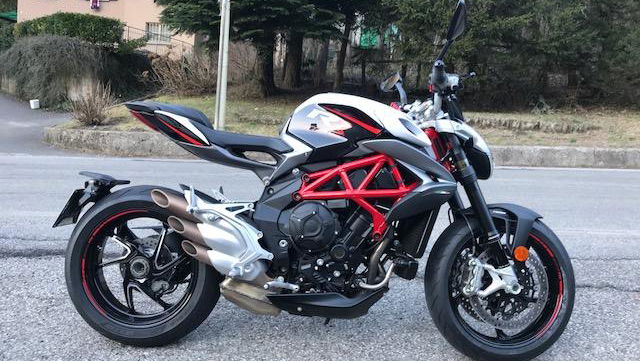 2018 MV Agusta Brutale 800 RR video review
