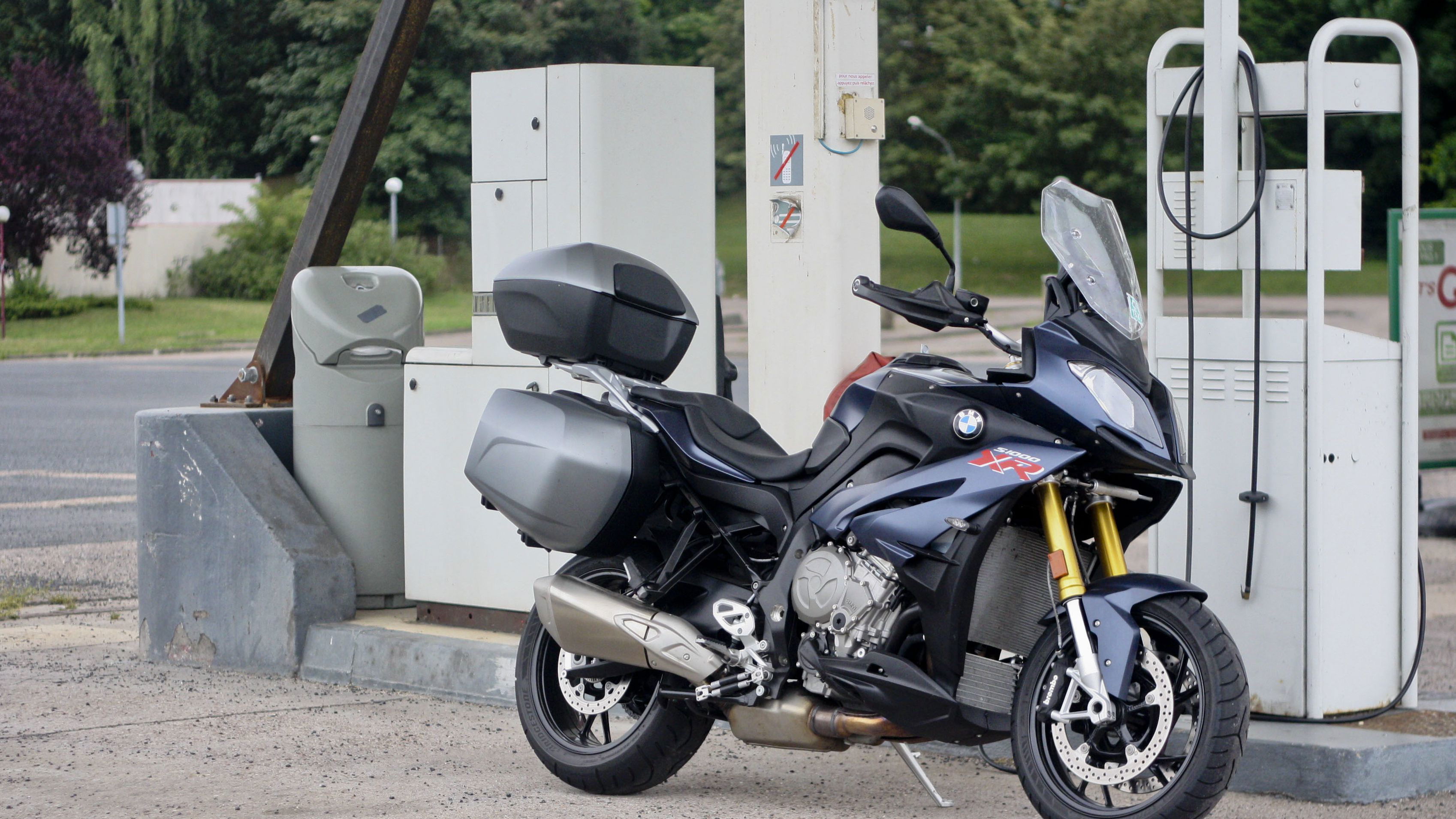BMW S1000XR