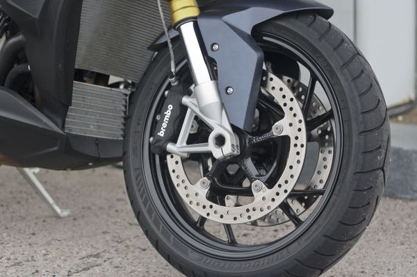 BMW S1000XR brakes