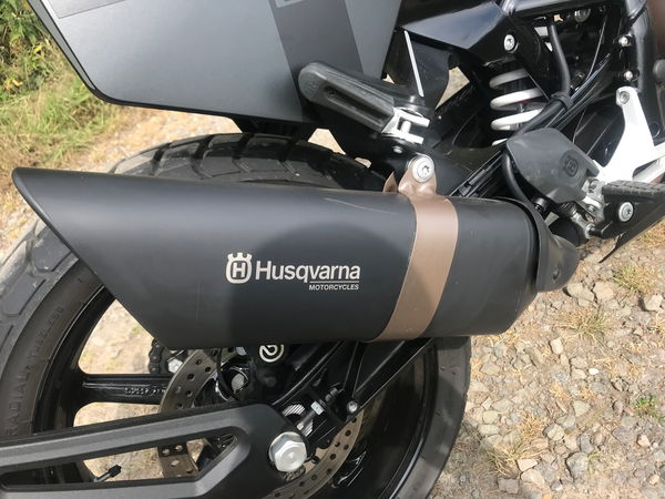 Husqvarna Svartpilen 701 Review