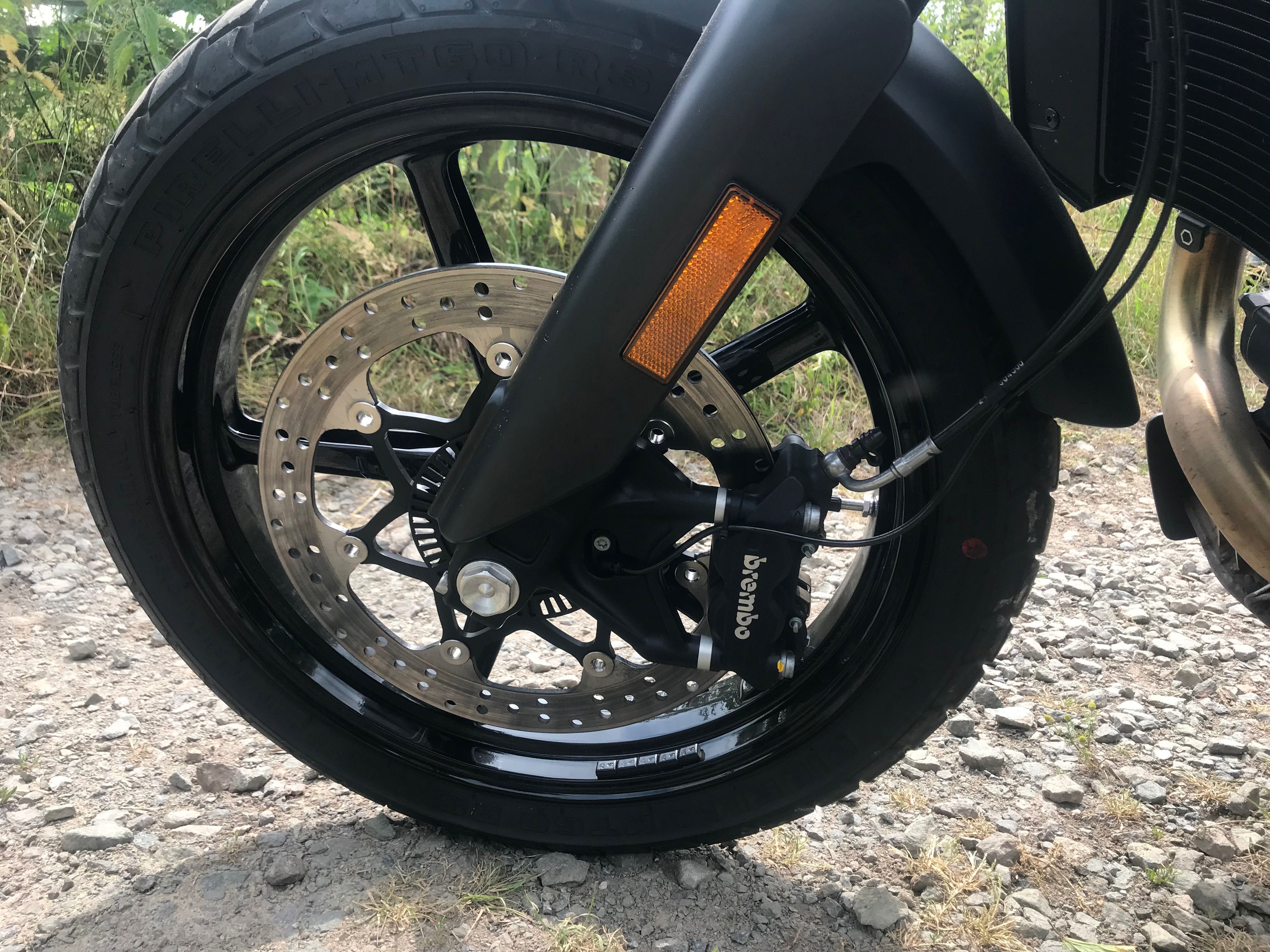 Husqvarna Svartpilen 701 Review
