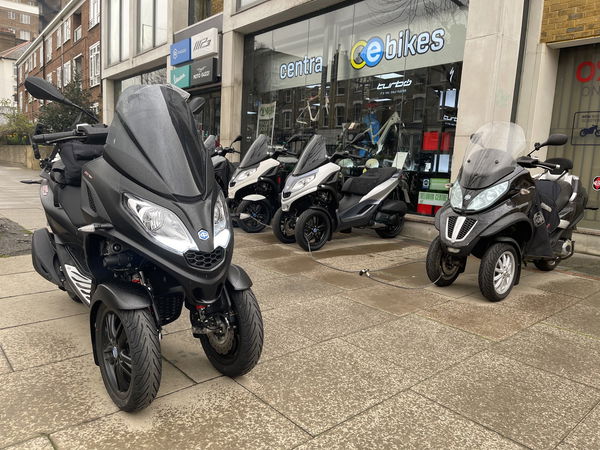 Piaggio MP3 Sport 300