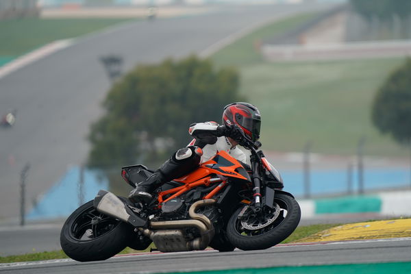 KTM 1290 Super Duke R 2020