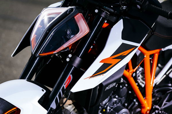 First ride: 2017 KTM 1290 Super Duke R review