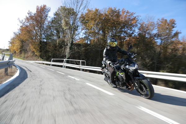 Kawasaki Z900 review Visordown