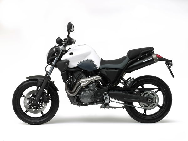 Yamaha MT-03