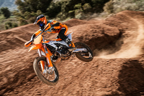 2023 KTM 300 SX. - KTM Media