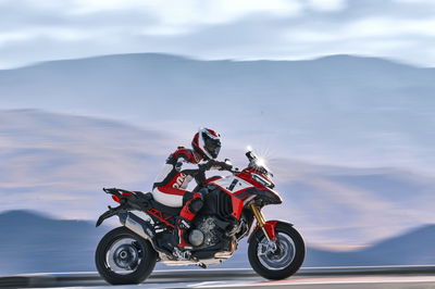 MY22_Ducati_Multistrada_V4_PikesPeak_109_UC347851_High.jpg