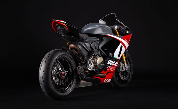 Ducati Panigale V2 Superquadro Final Edition 