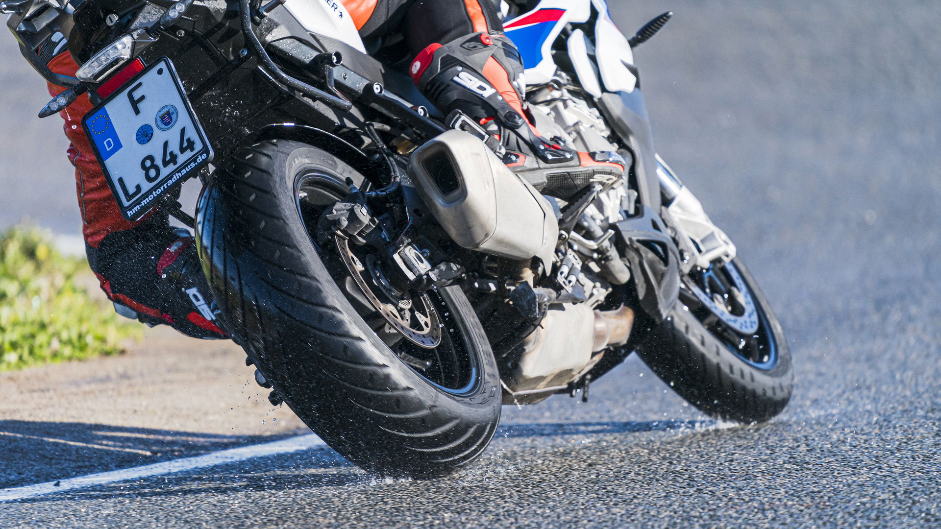 Metzeler Roadtec 01 SE review