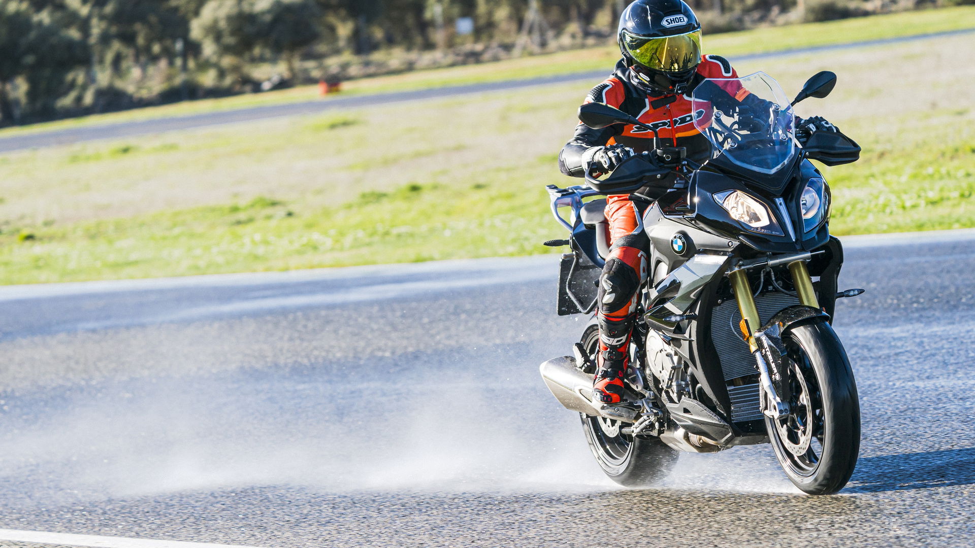 Metzeler Sportec M9RR review