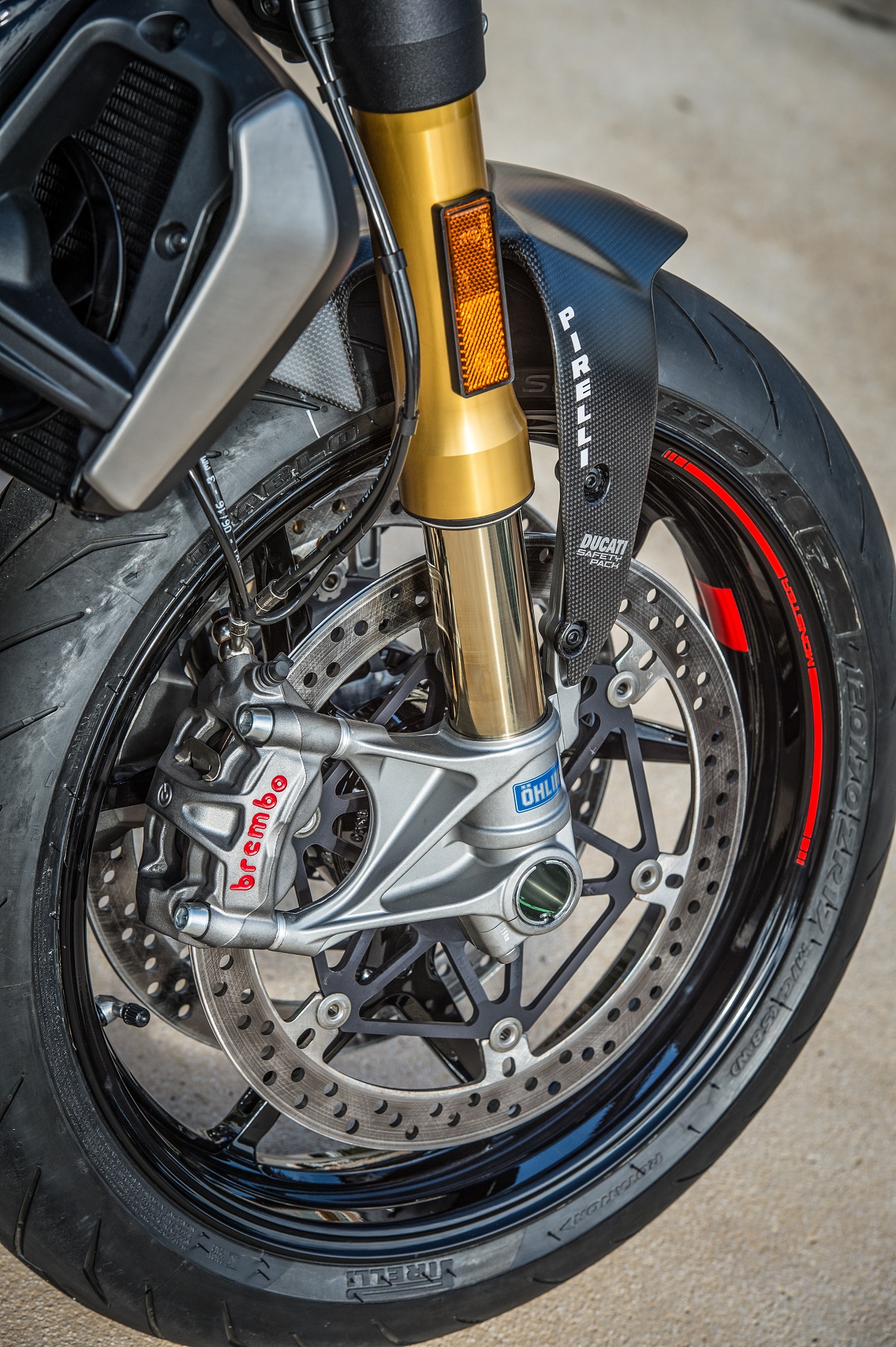 2017 Ducati Monster 1200 S Brembo brakes and Ohlins forks
