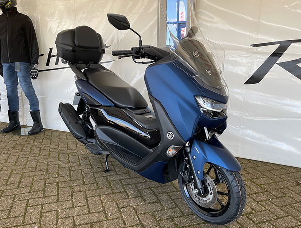 Yamaha NMAX 2021 urban pack