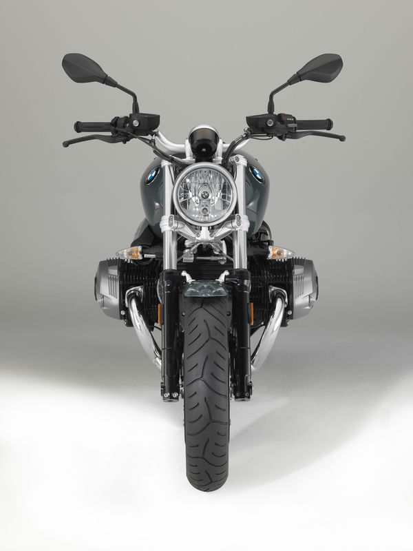 BMW reveals two new members of R nineT family