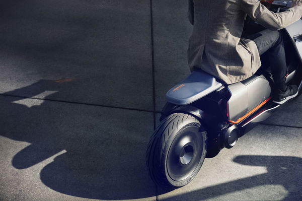 BMW's new 'Concept Link' scooter