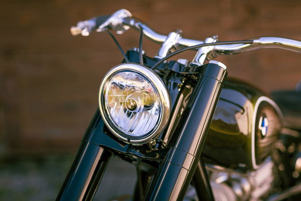 Supercharged BMW R5 front light