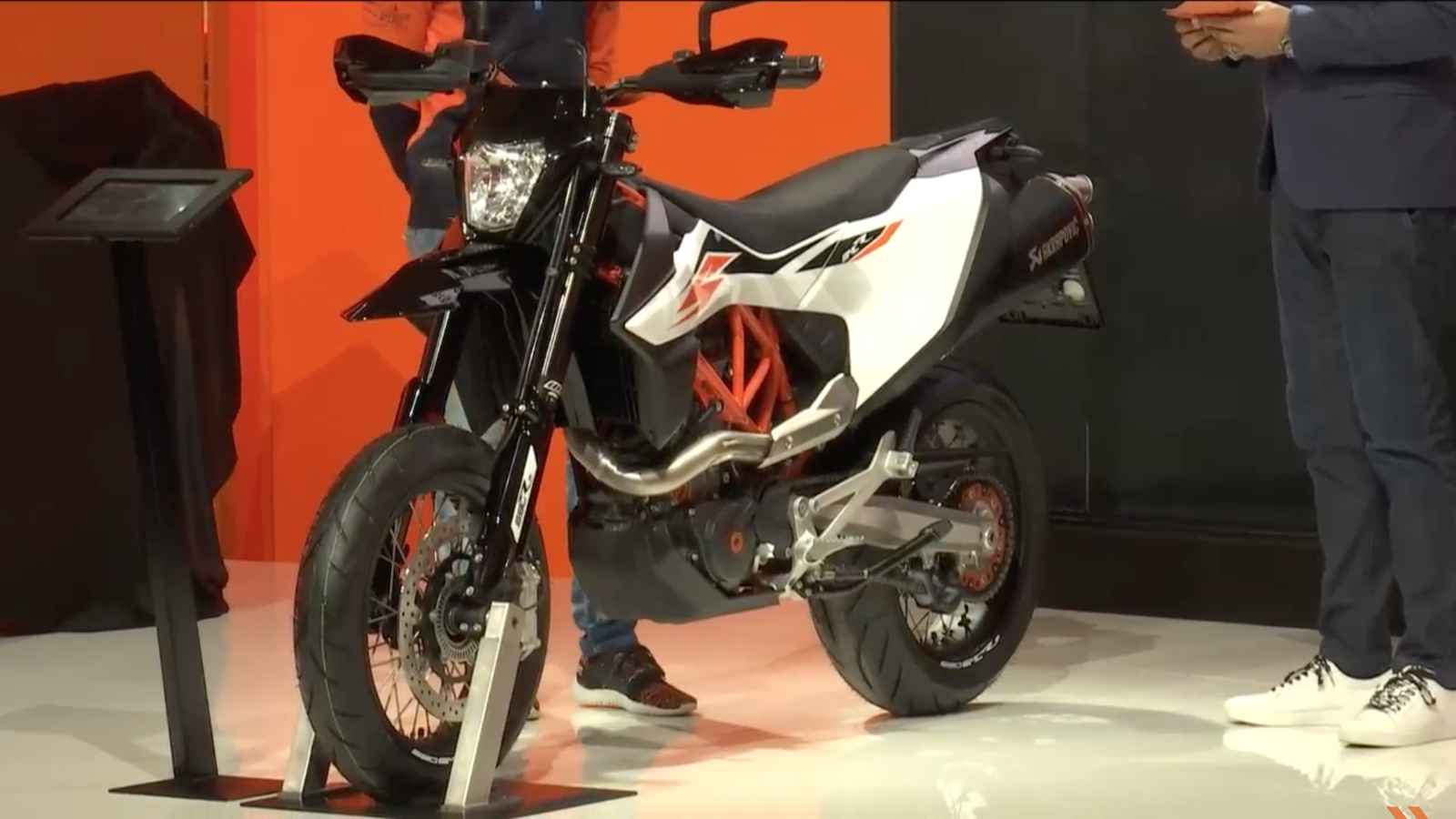 2019 KTM models unveiled in Milan - 790 Adventure, 690 SMC LIVE