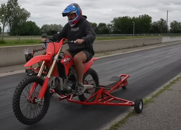 Honda CRF450R with wheelie machine. - YouTube/CboysTV