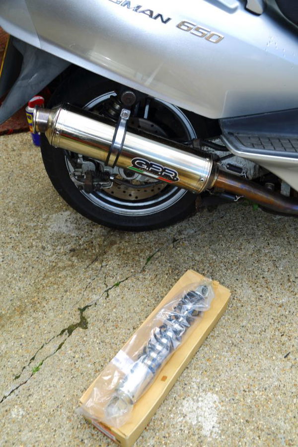 Burgman 650 rear shocks