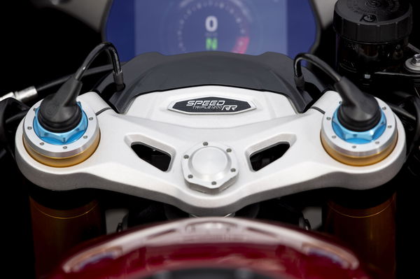 Speed-Triple-1200-RR-Visordown-Review