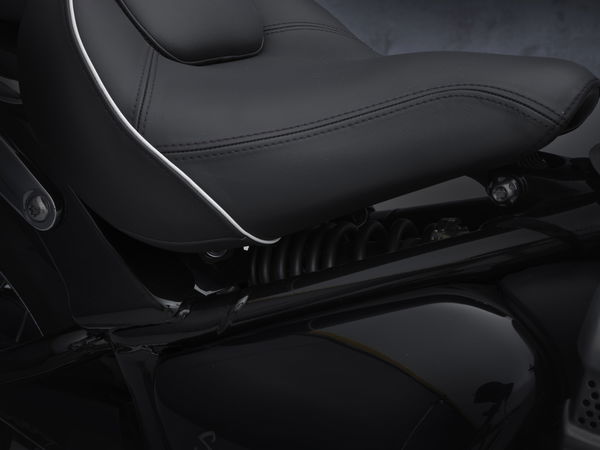 2021 Bonneville Speedmaster seat