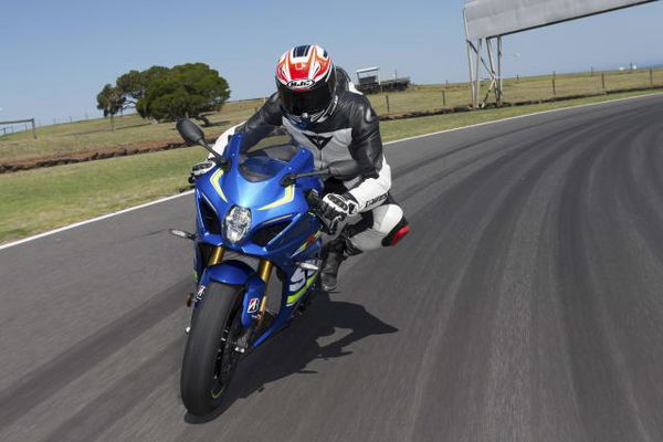 2017 GSX-R1000R review