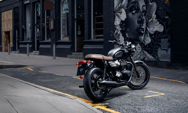 Triumph T120 Black Gold Line