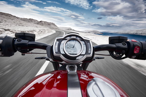 Triumph Rocket 3 R and Rocket 3 GT announced 